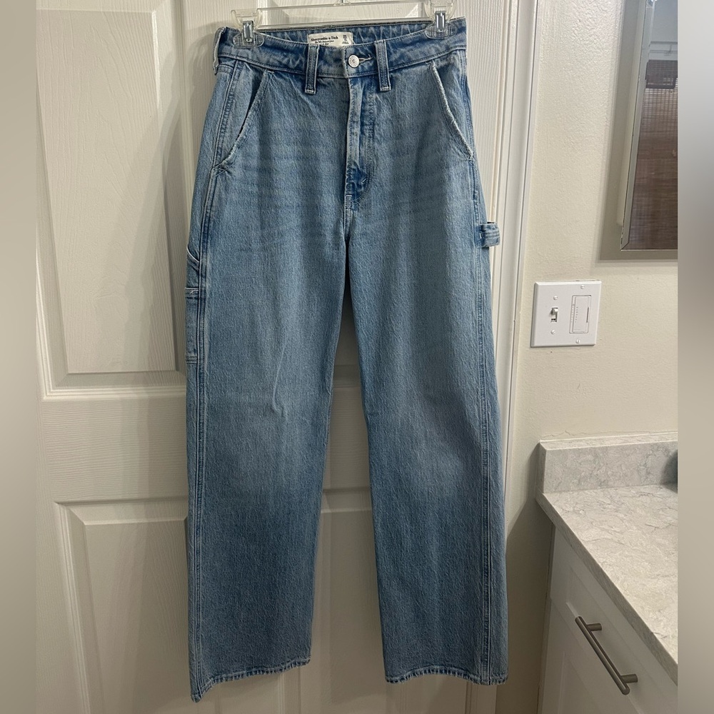 Abercrombie & Fitch Light Blue Relaxed Men's Jeans